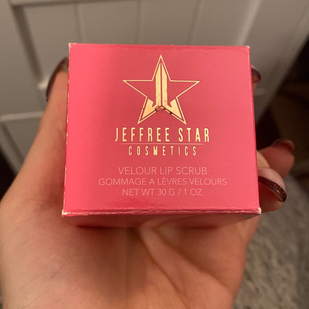 Jeffree Star Lip Scrub